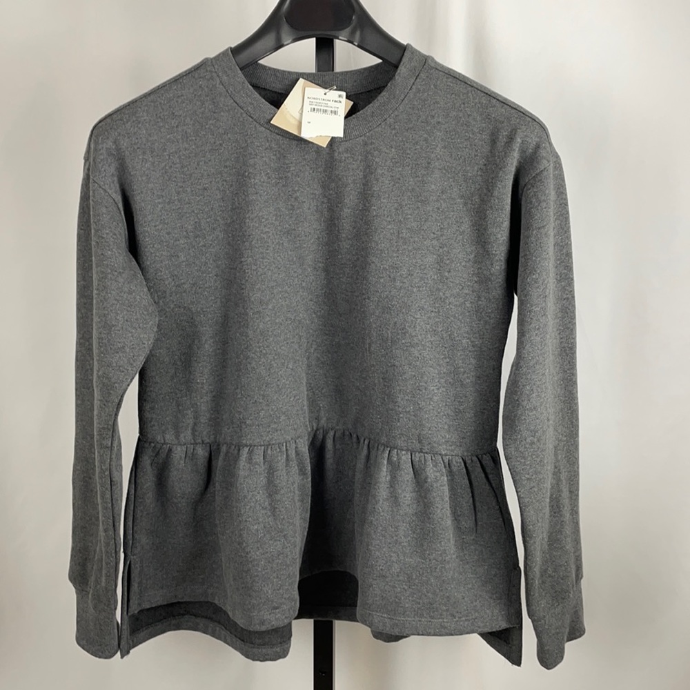 14th & Union Gray Peplum Knit Top, Medium